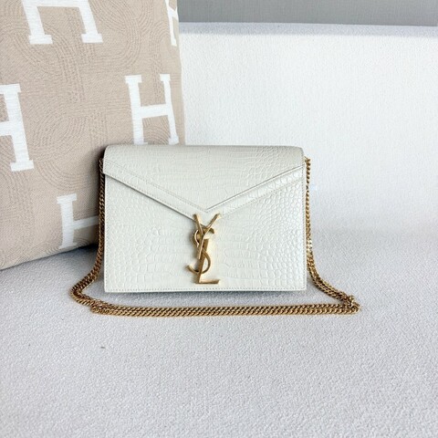 YSL 白金Cassandra信封包
鱷魚紋 白色金扣
