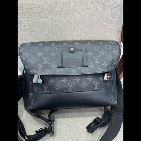 路易威登/Louis Vuitton VOYAGER 小號郵差包