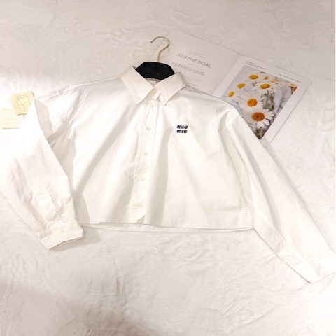 Miu Miu短款恤衫