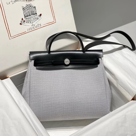 Hermes 愛馬仕 Herbag31 帆布華夫格手提包肩背包斜挎包 熊貓色銀扣