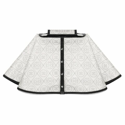 CHANEL *罕有秀款* CC 山茶花 雨衣 *附網上圖參考*