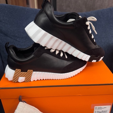 九八成新Hermès。Bouncing黑色運動鞋38號