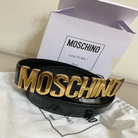 MOSCHINO 個性Logo黑金皮帶