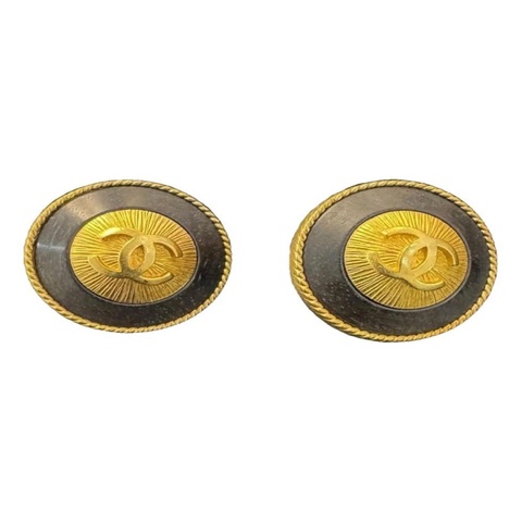 CHANEL Vintage 94P 胡桃木黑金大型圓形耳夾