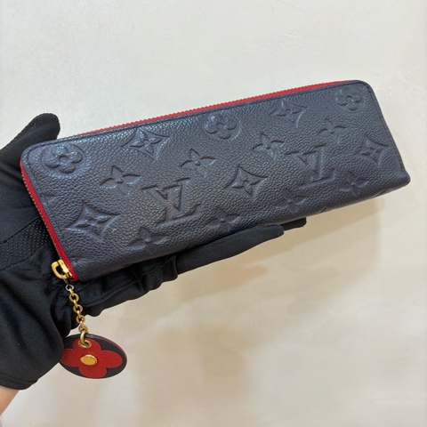 LV 海軍藍壓紋拉鏈花朵長夾