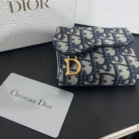 【台中大遠百購入！全新未使用！】Dior Saddle 馬鞍短夾 老花 Oblique｜專櫃正品、完整保卡/防塵袋