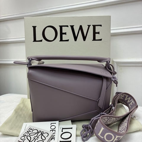 Full set loewe small puzzle 配紫色兔子（紫色兔子吊飾原價6900）