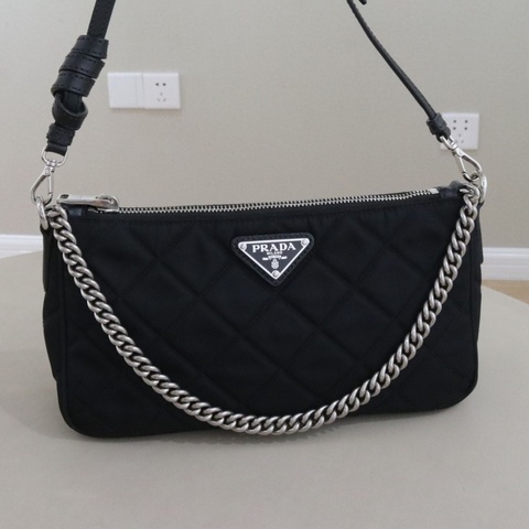 Prada 普拉達 hobo 帆布腋下包，斜挎包 尺寸24*12*3cm