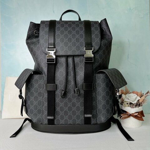 GUCCI Supreme黑花翻蓋後背包