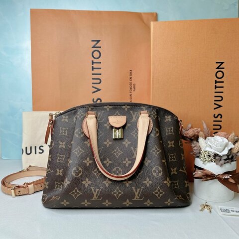 LV Rivoli PM老花斜背包