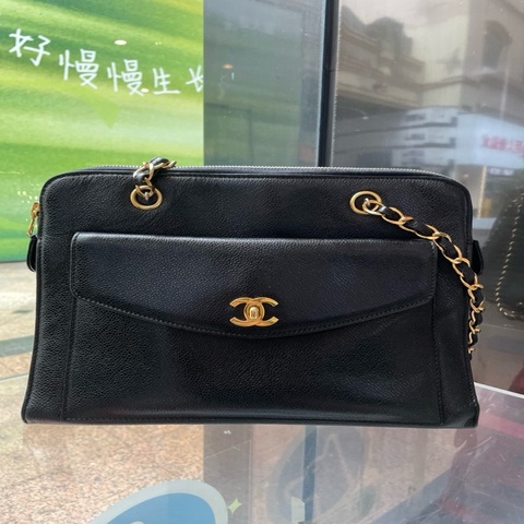 Chanel 香奈兒黑金荔枝紋奶粉包 97新。