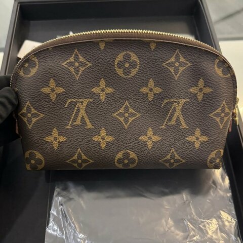 Louis Vuitton Monogram Pochette Cosmetic M47515小型萬用收納包