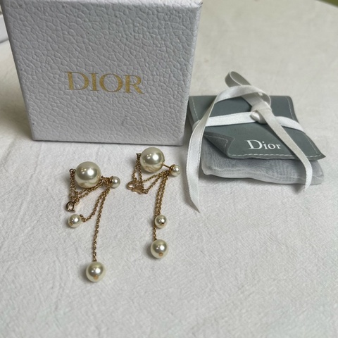 【撿漏價Full Set適合送禮👍🏻全網最便宜💫】Dior/迪奥 珍珠耳釘