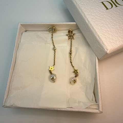 【撿漏價Full Set適合送禮👍🏻全網最便宜💫】Dior/迪奥 珍珠耳墜