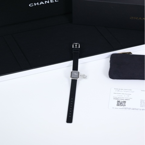 Chanel高级珠宝系列彗星白金钻石腕表