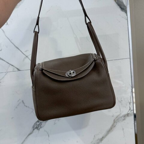 Hermes Lindy26 大象灰銀釦 Y刻 全配膠膜在 98新