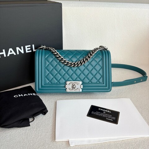 Chanel Leboy中號
25cm 藍色銀扣 羊皮