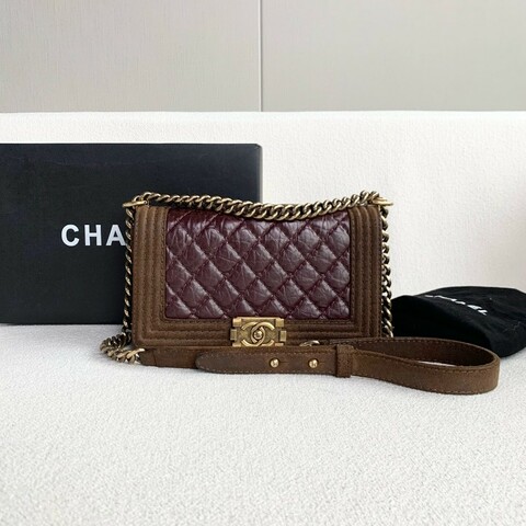 Chanel 限定拼皮Leboy中號
深紅色拼色 金扣