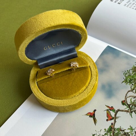 高級訂製珠寶 ::GUCCI:: 18K 金花朵造型鑽石耳環