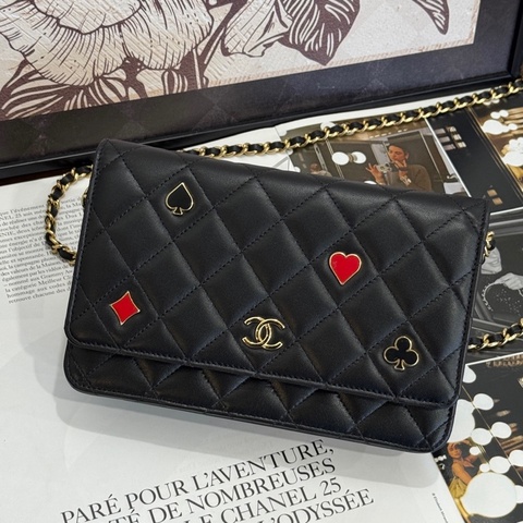 CHANEL 撲克牌菱格小羊皮WOC斜背包 晶片款/ AP3076
