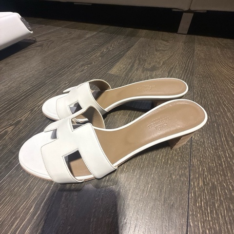 全新Hermes 愛馬仕白色經典有跟拖鞋Oasis 38.5號