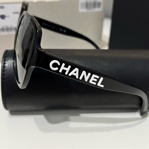 💝七夕首選可議價-爆款Chanel經典白字黑 色墨鏡5408近全新