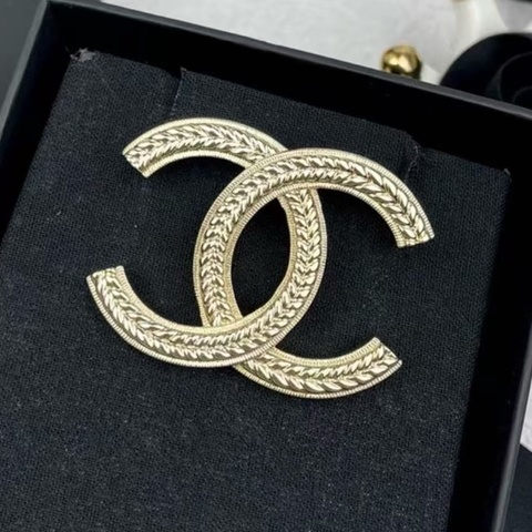 999新 Chanel香奈兒麥穗胸針淡金色  配盒 未使用