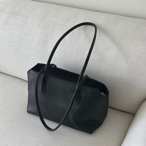 【比代購便宜‼️全新未用✨】The Row terrasse黑色胎牛皮 貨號W1292L97 色號black