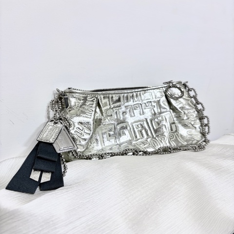 COACH Y2K銀色肩背包🩶
