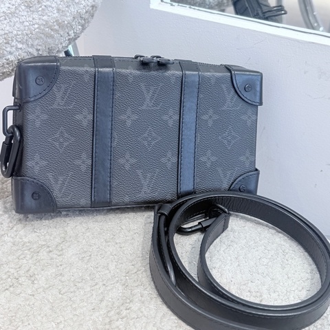 Louis Vuitton 路易威登 soft trunk wallet黑武士盒子包 芯片款 斜挎包 男女同款