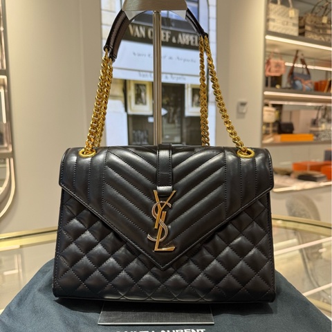 SAINT LAURENT/聖羅蘭/YSL ENVELOPE系列 經典 黑金 信封包 單肩包 斜挎腋下包 限量三色金Logo款 尺寸：約24×18×6附件:塵袋。