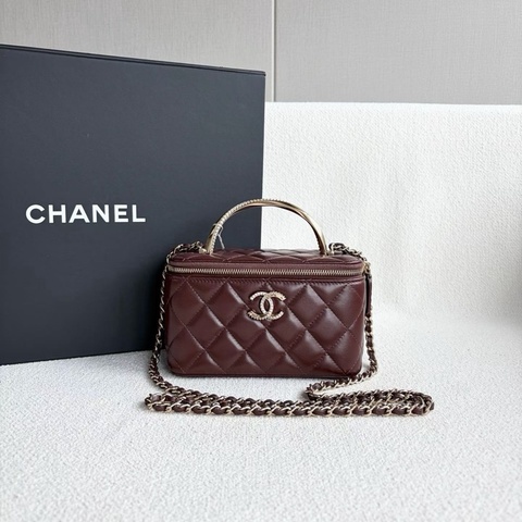【威選精品｜CHANEL 酒紅水鑽手柄盒子化妝包】