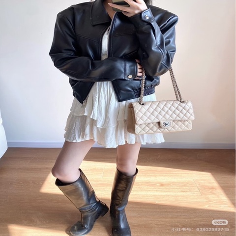 【威選精品｜CHANEL Classic Flap 中號銀扣鏈條包】