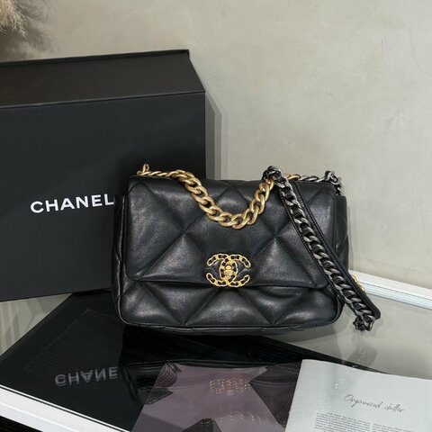 CHANEL 19 Bag 菱格紋羊皮手提肩背包 26 - 黑金