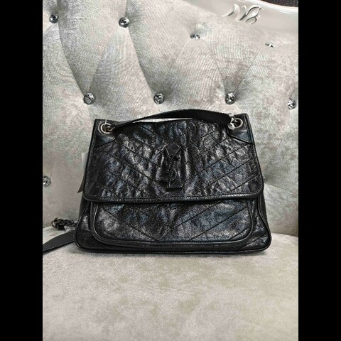 Saint Laurent 聖羅蘭Niki黑色中號D扣