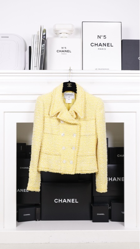 Chanel 96年柠檬黄贝母双排扣四口袋外套