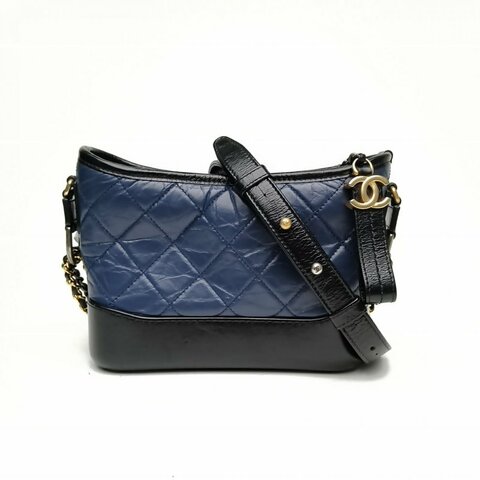 CHANEL GABRIELLE流浪小號藍色牛皮26開金銀扣黑底肩背包