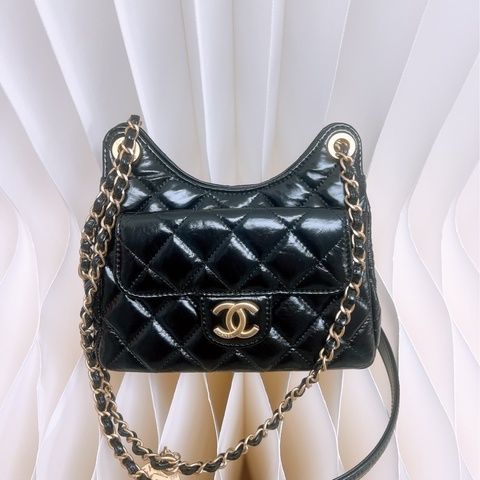 Chanel 黑色油蠟皮天貓精靈