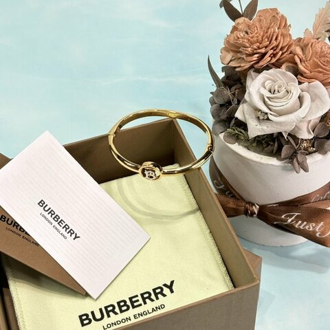 BURBERRY TB金色硬環手環