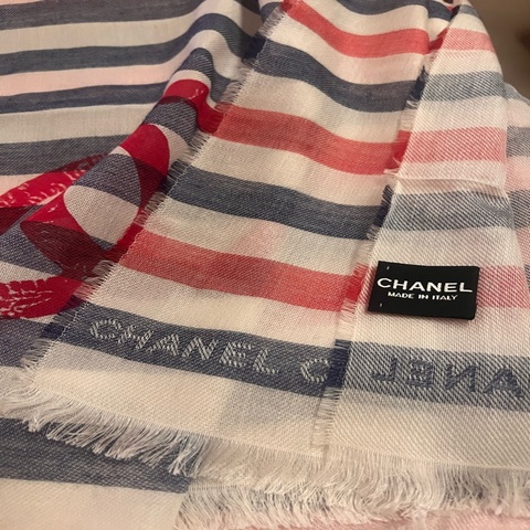 CHANEL 絲巾