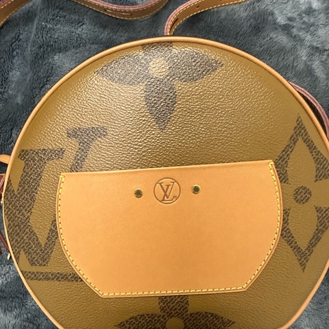 經典熱賣 Louis Vuitton Boîte Chapeau Souple 圓餅包 Giant Monogram