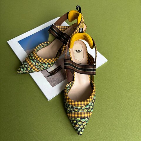 ::Fendi:: 超可愛拼色花朵格紋尖頭跟鞋 38號 Multicolor Fabric Colibri Pointed Toe Slingback Pumps Size 38