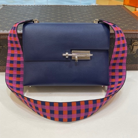 HERMES  愛馬仕 Verrou23手槍包  U刻  寬肩帶