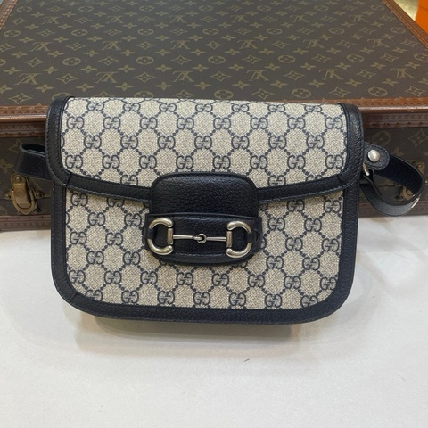 Gucci  古馳 Horsebit 1955中號 深藍包 肩帶可調節 附件 尺寸：25*18cm
