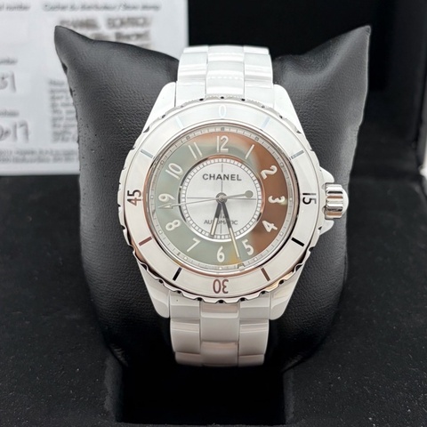 Chanel香奈兒J12系列H4862，白陶瓷材質，表徑38mm，鏡面錶盤 自動機械女表