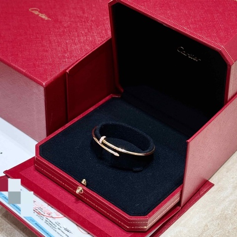 【震撼撿漏價👍🏻全網最便宜💫】Cartier/卡地亞 窄版釘子18K玫瑰金手鐲 15碼