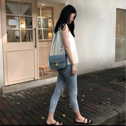 【震撼撿漏價👍🏻全網最便宜💫】Celine/賽琳 豆腐包 超級實用 經典不過時 霧霾藍