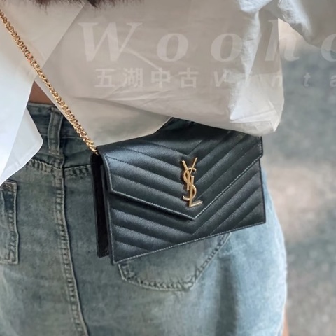 ✨YSL｜黑色金扣荔枝皮 V紋信封包woc｜99新 新款肩帶可拆卸