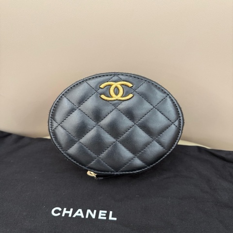 Chanel 香奈兒 黑金金柱圓餅鏈條包 芯片款附件 塵袋 購證
