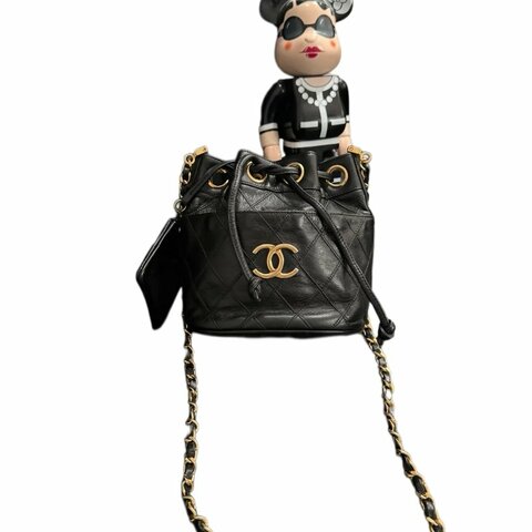 Chanel香奈兒黑金菱格紋雙c  logo水桶鏈條包